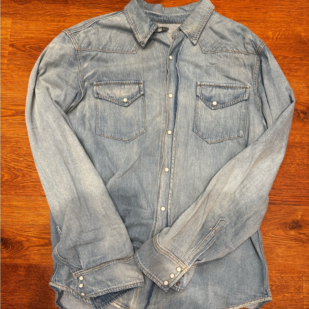 imogene + willie Light Blue Casual Button Down Shirt